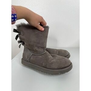Ugg Bailey Bow II Short Gray Boots Size 8